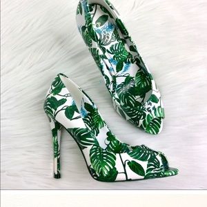 ⚜️ Aldo ⚜️ STELLAA-47 Peekaboo Pump NWOB 6.5